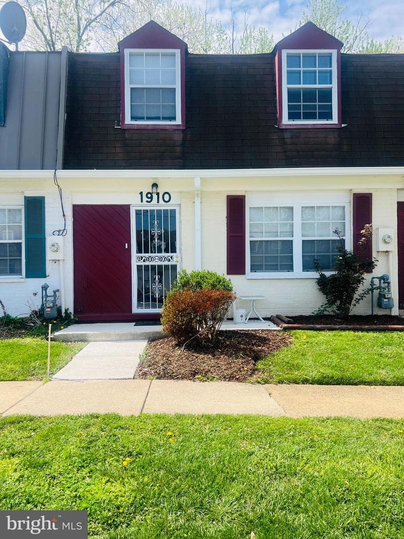 1910 Village Green Drive #f-163, Landover