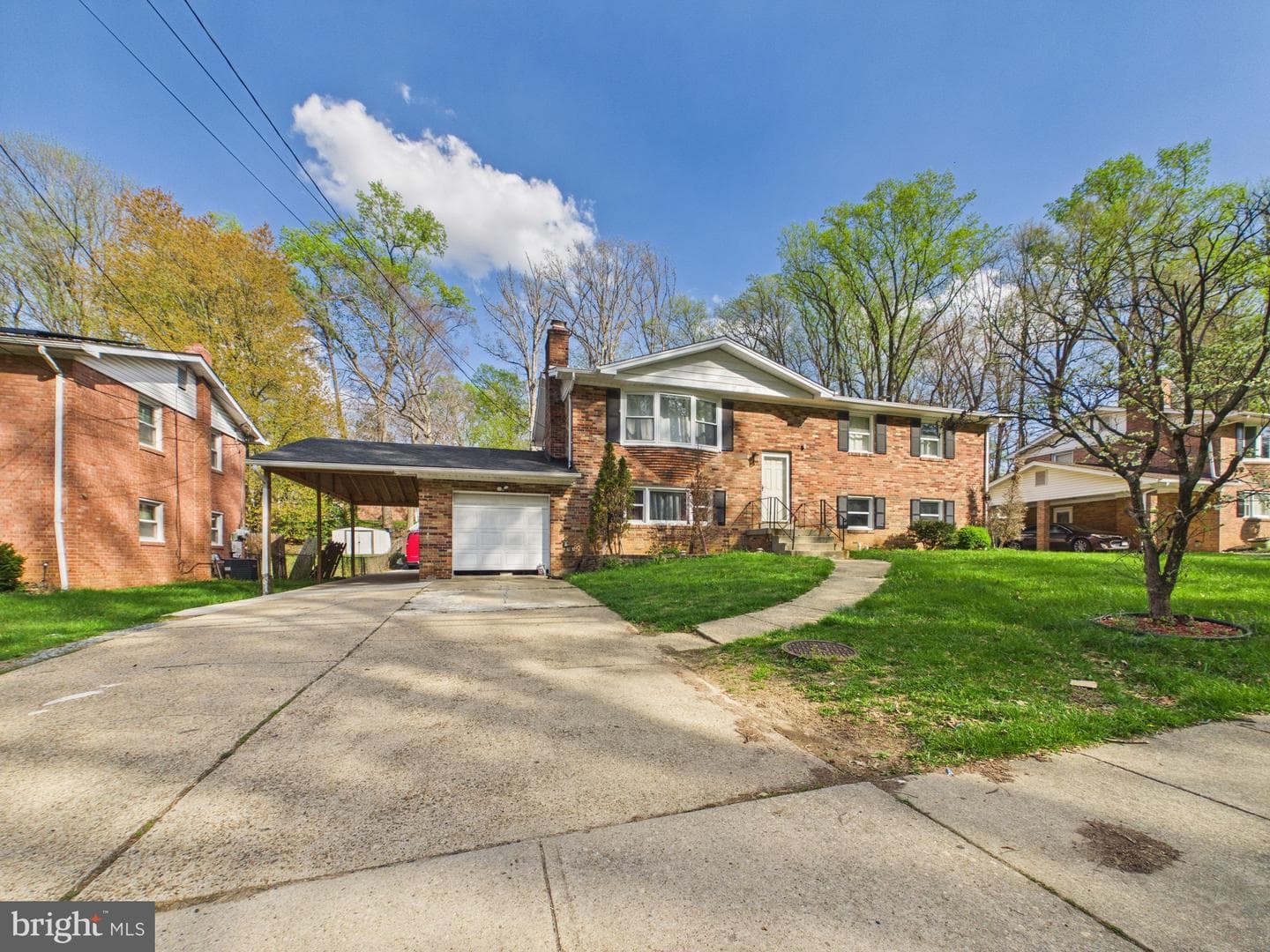 6802 Temple Hill Road photo 2