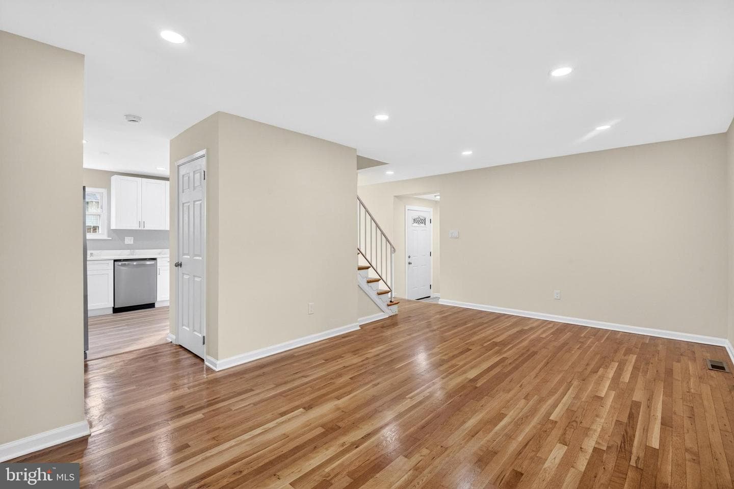 814 Booker Place photo 10