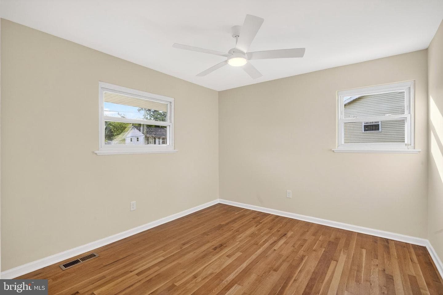 814 Booker Place photo 19