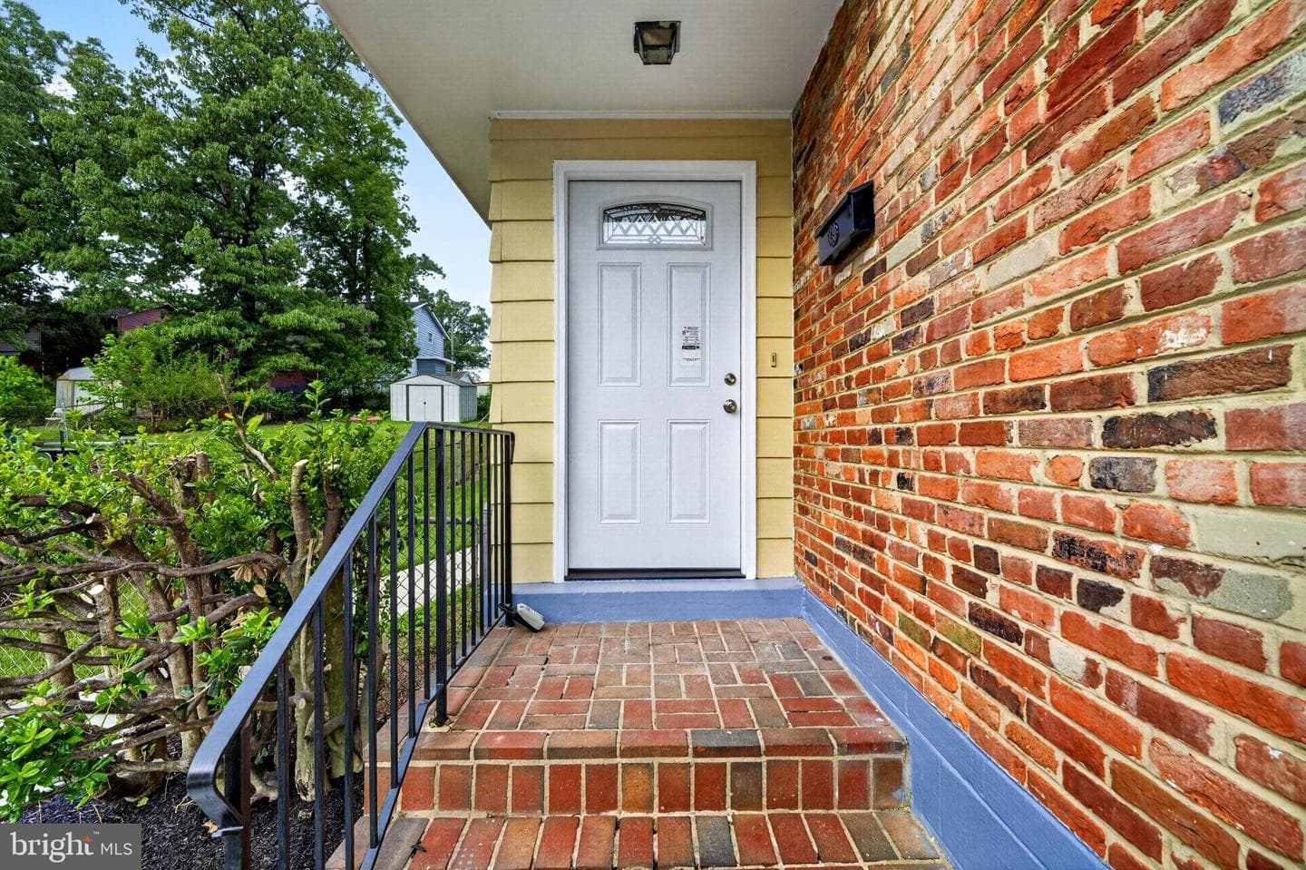 814 Booker Place photo 4