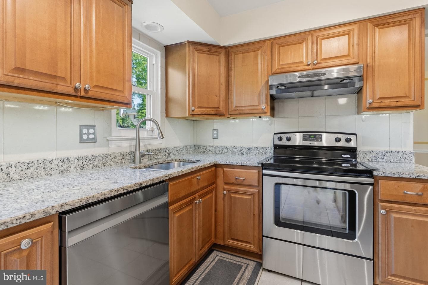 8931 Bluffwood Lane photo 12