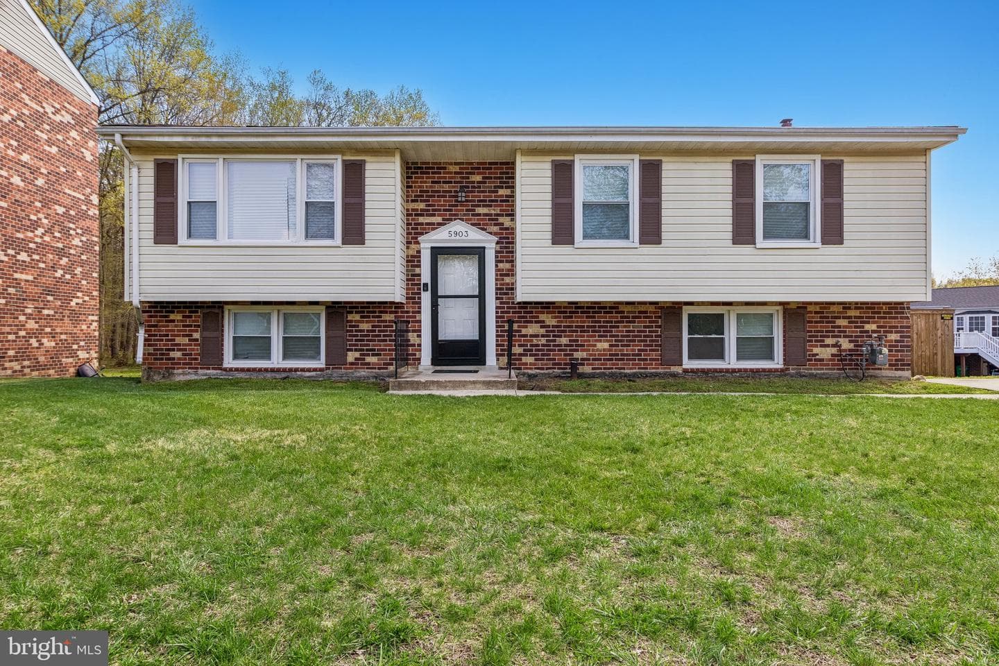 5903 Sylvia Court photo 2