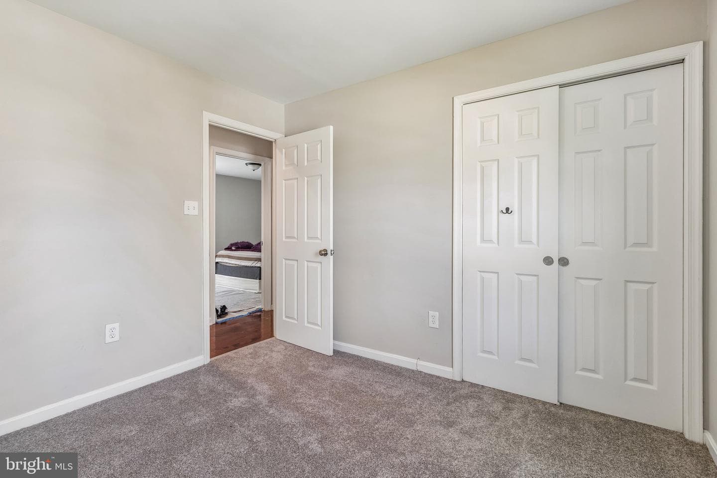 5903 Sylvia Court photo 5