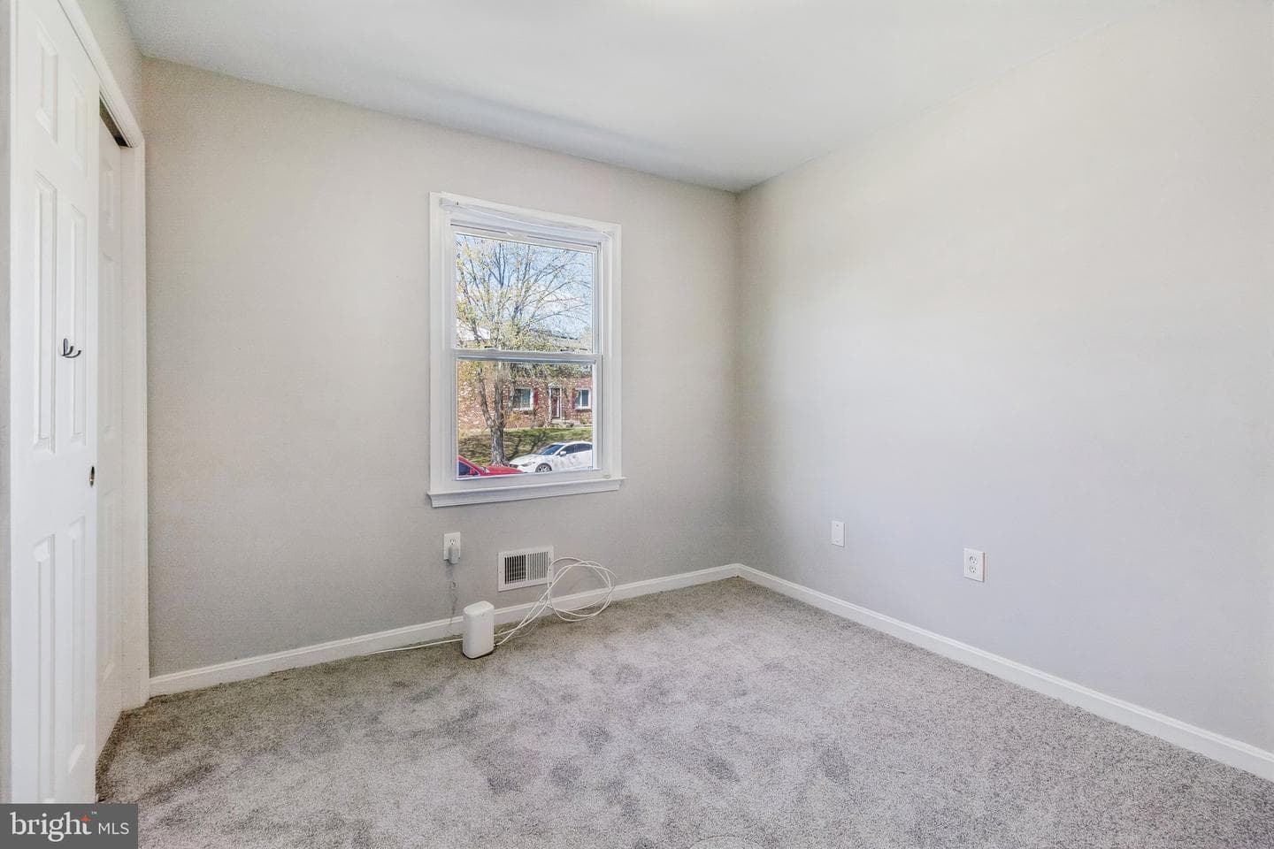 5903 Sylvia Court photo 6