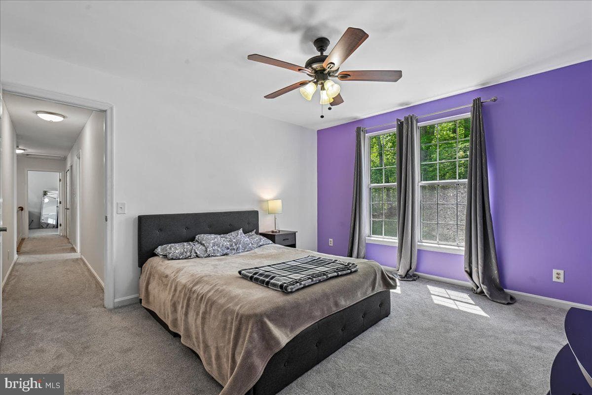 903 Brook Street photo 41