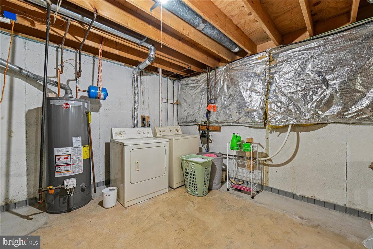 903 Brook Street photo 45