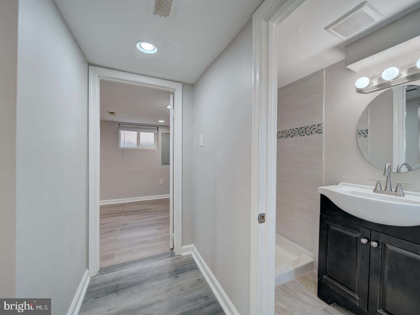 4217 Vine Street photo 34