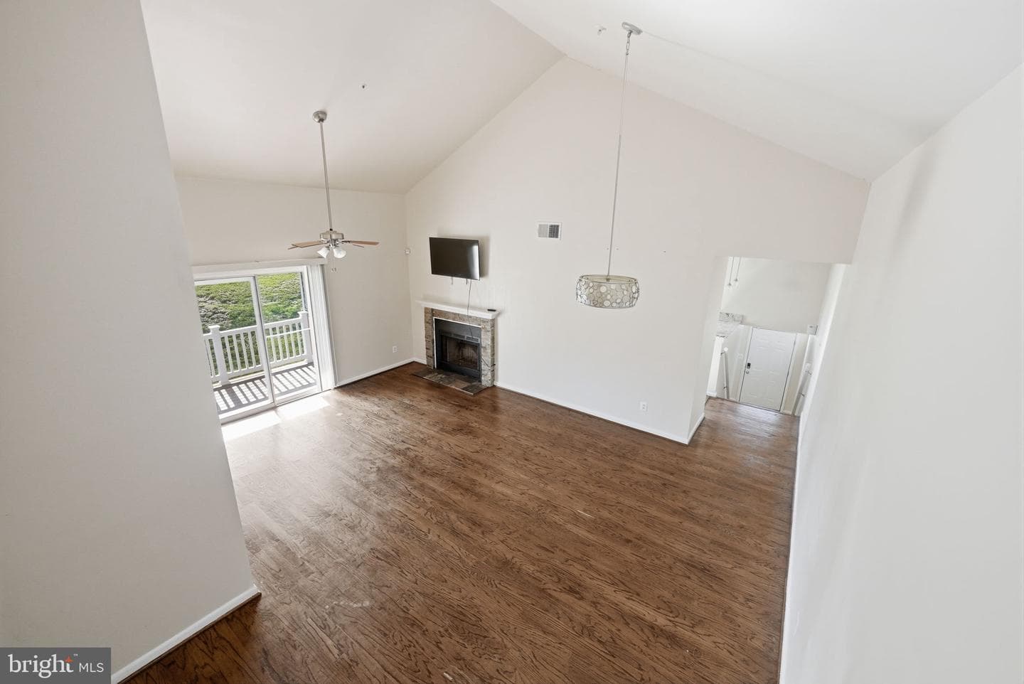 1003 Spring Valley Court photo 5