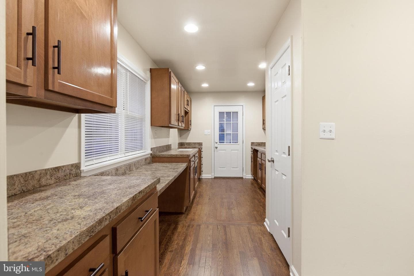 5709 Galloway Drive photo 9