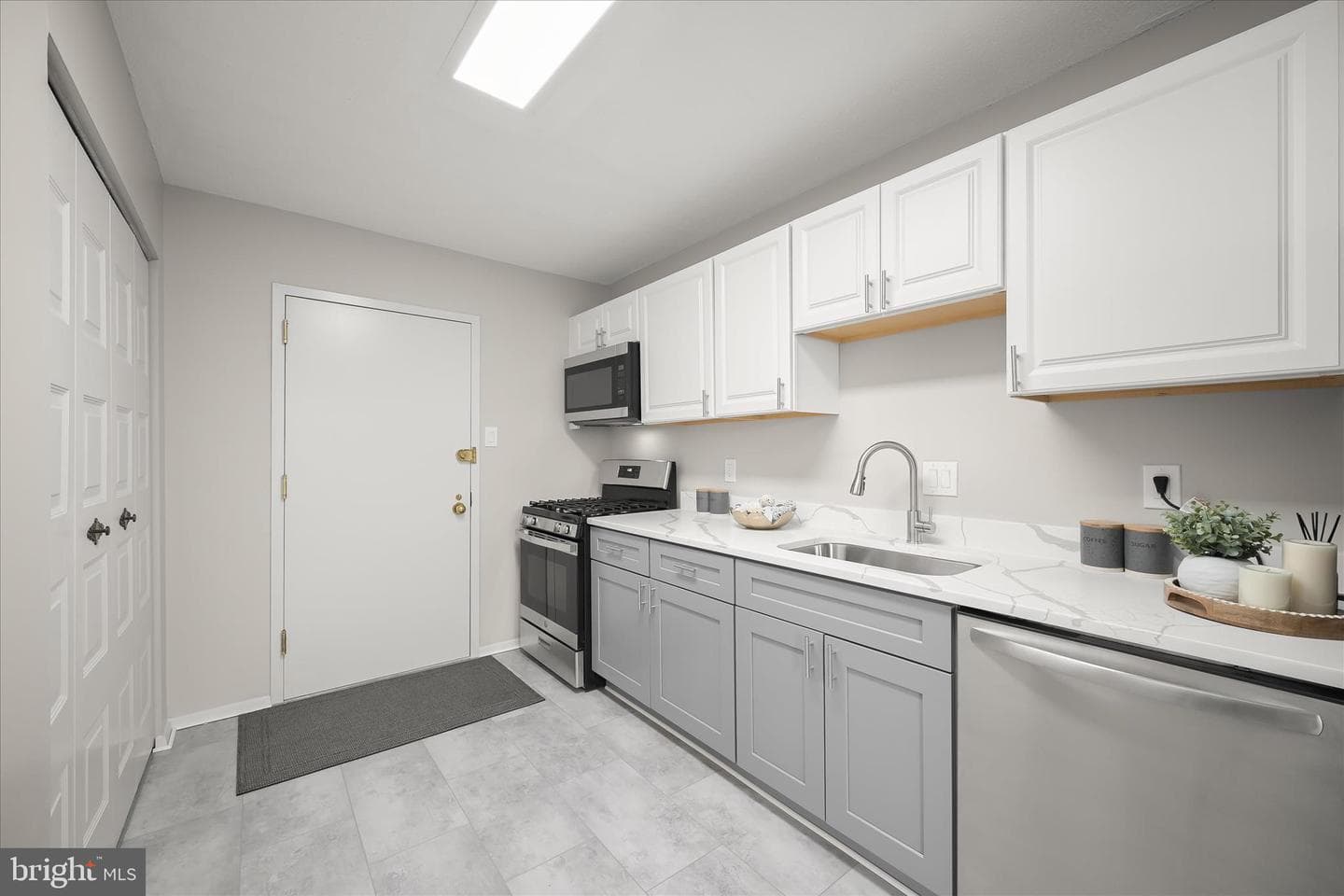 6100 Westchester Park Drive #409 photo 10
