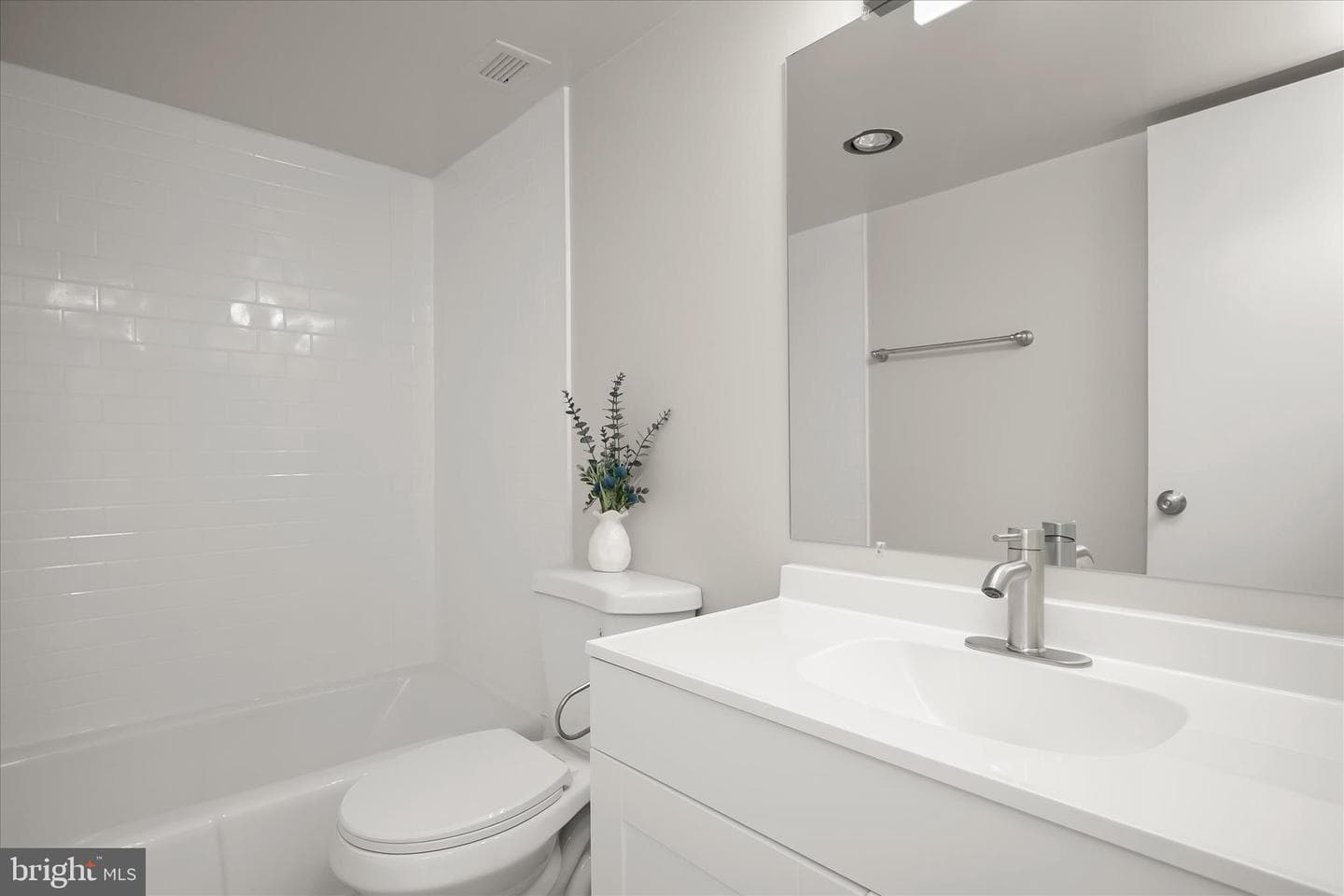 6100 Westchester Park Drive #409 photo 30