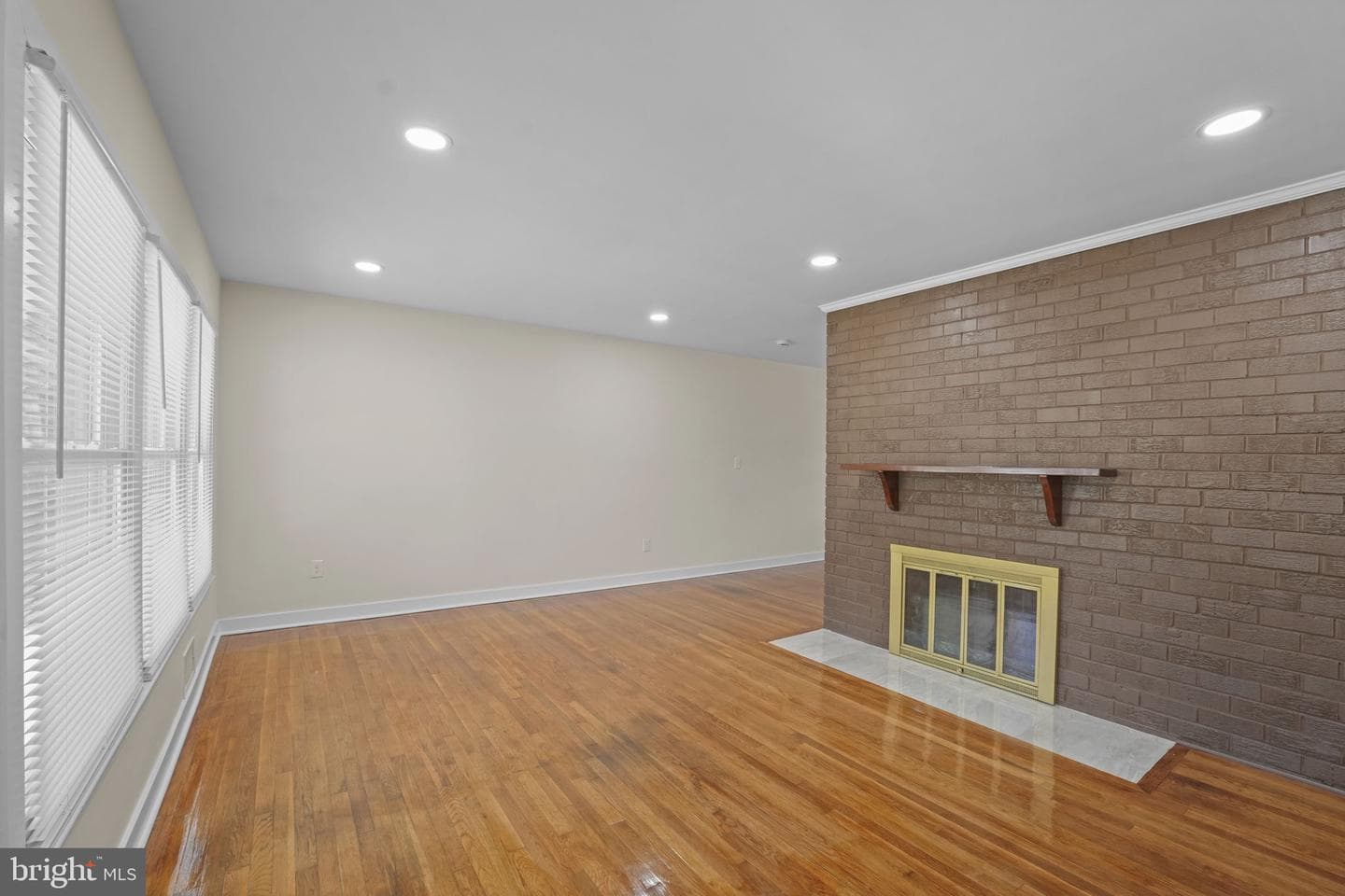 8405 Ravenswood photo 11