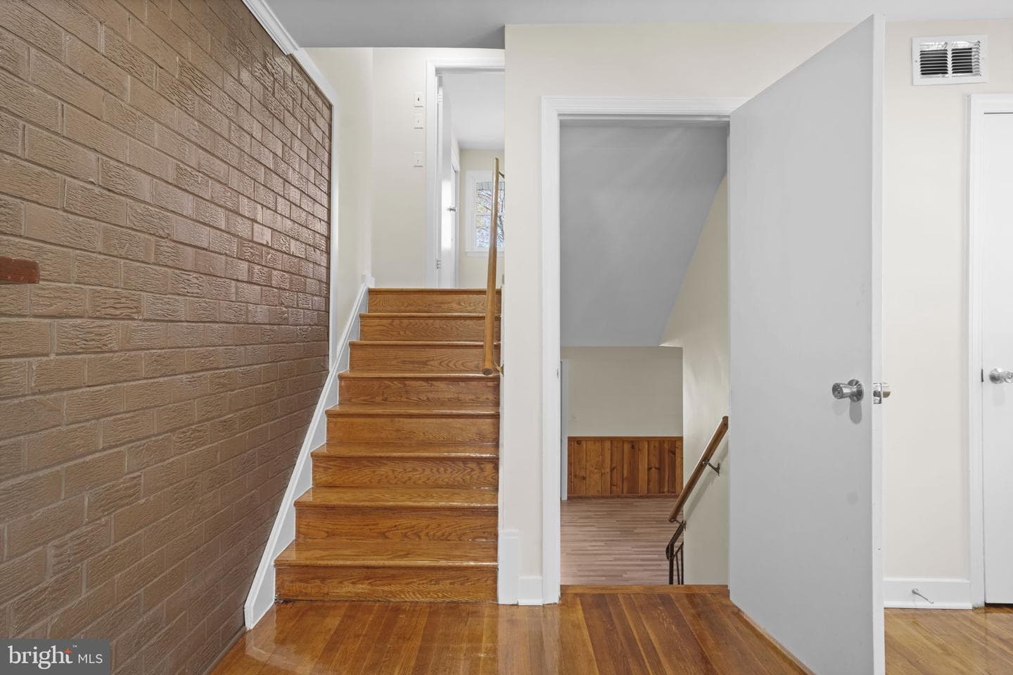 8405 Ravenswood photo 17