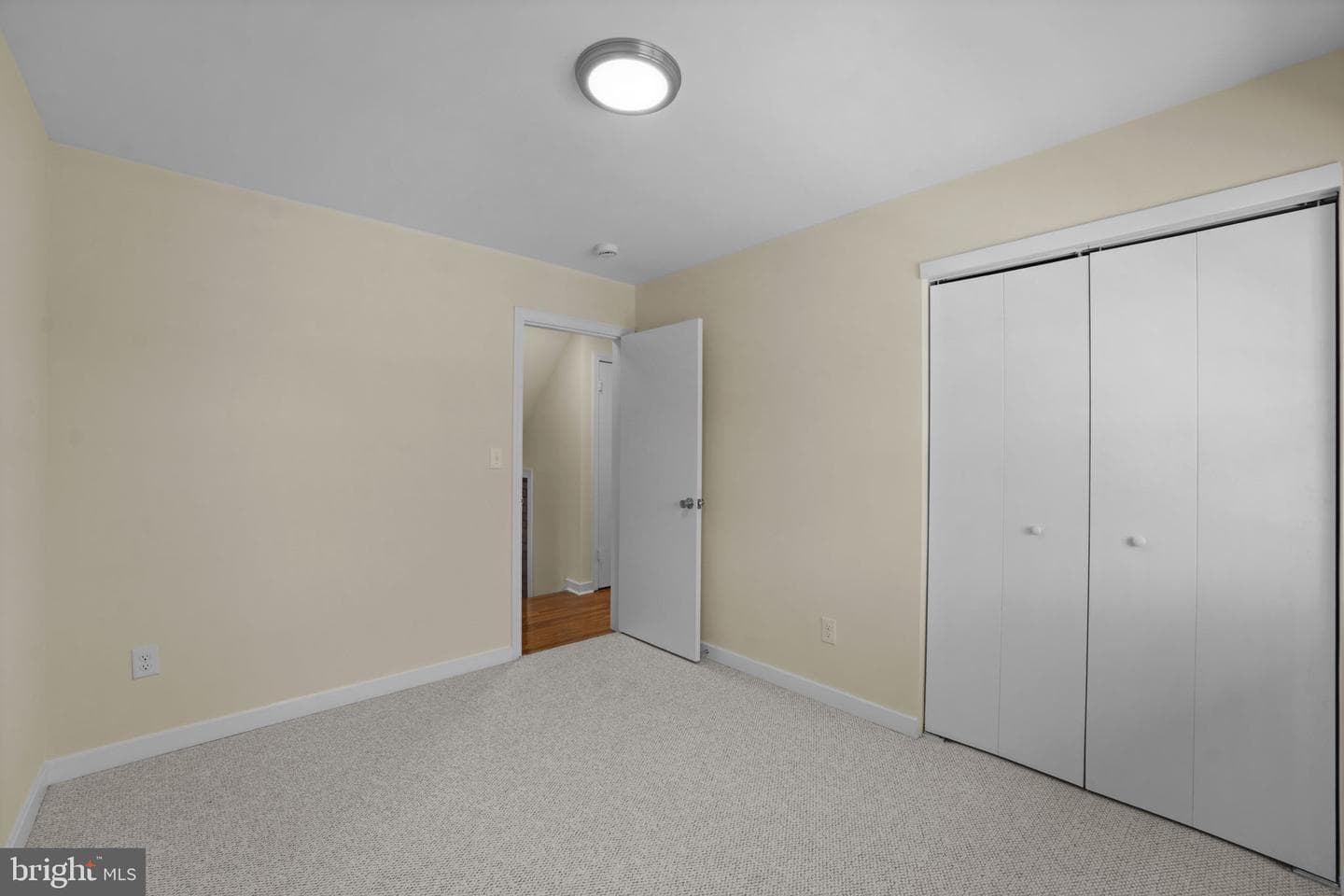 8405 Ravenswood photo 31