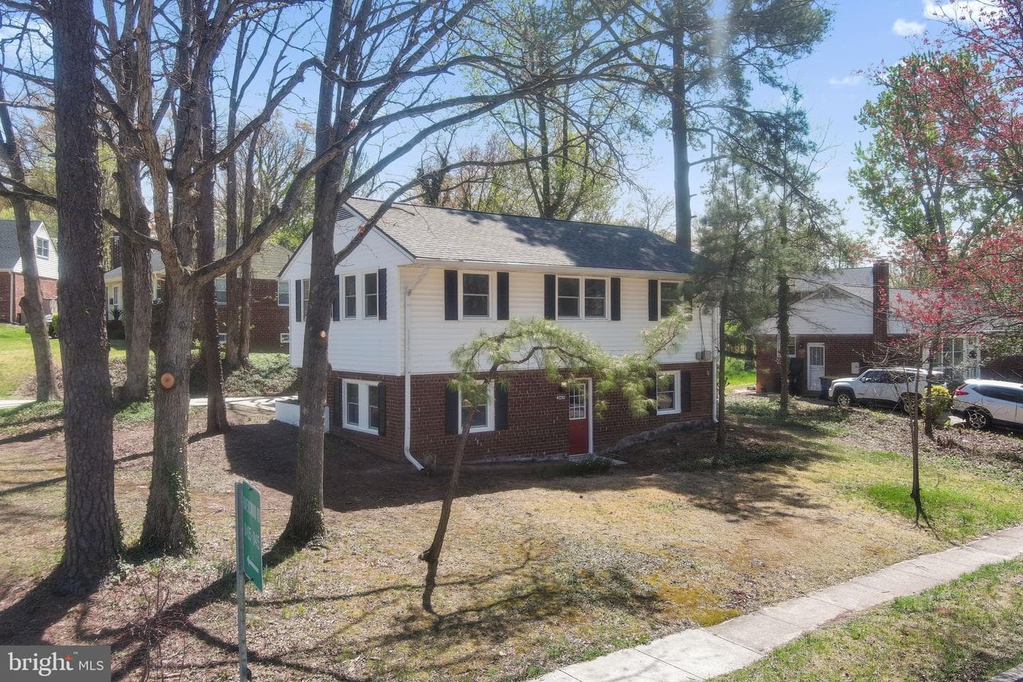 8405 Ravenswood photo 59