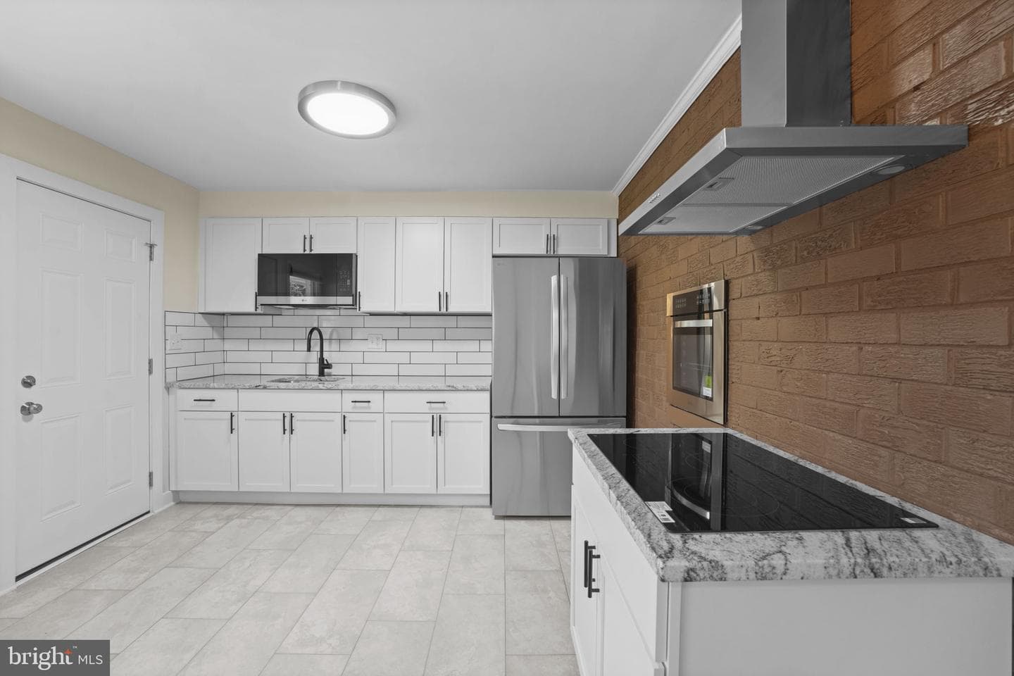 8405 Ravenswood photo 6