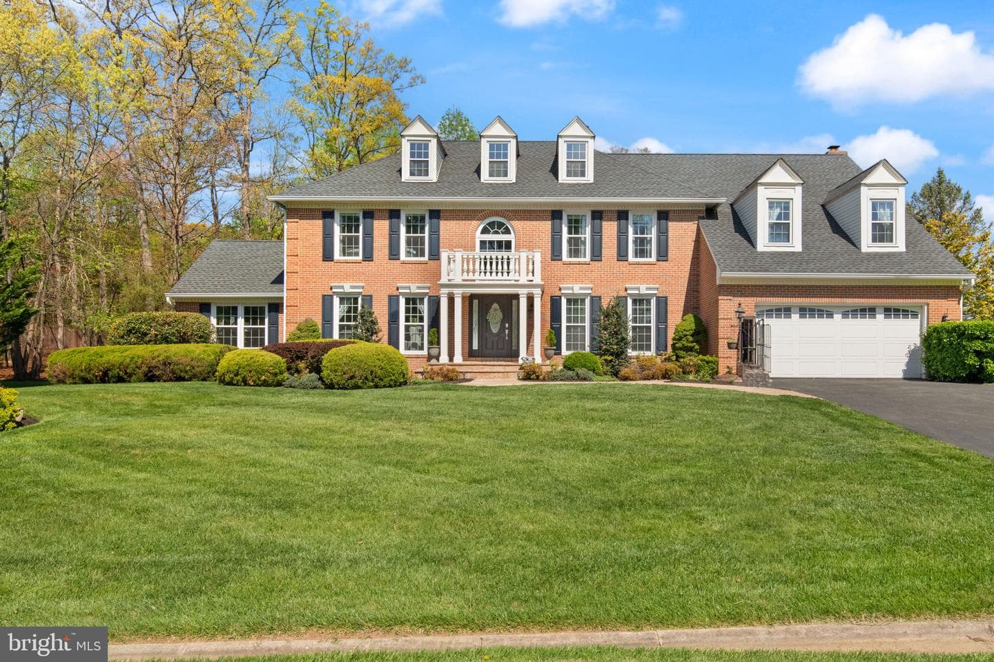 7514 Lake Glen Drive photo 2