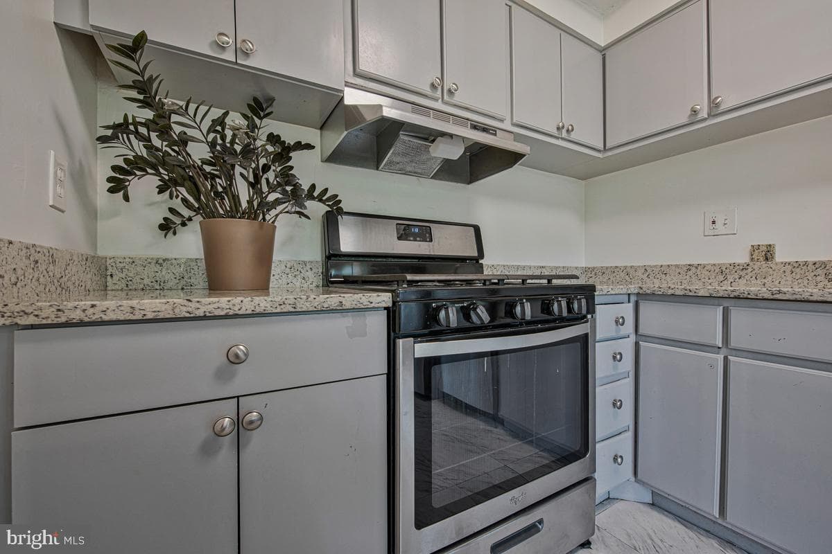 4410 Oglethorpe Street #317 photo 11