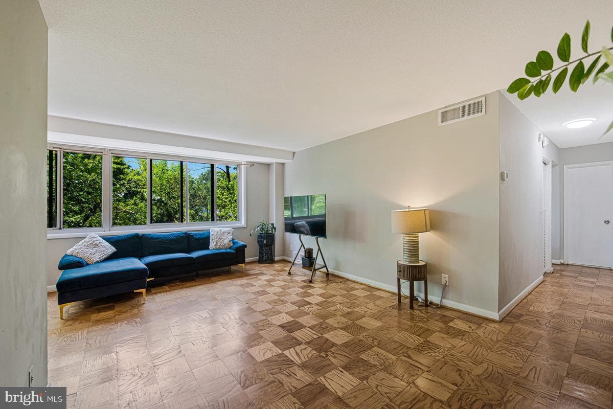 4410 Oglethorpe Street #317 photo 3