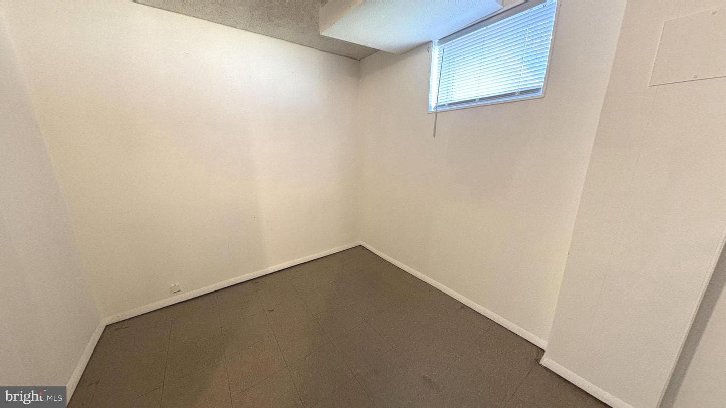 9906 Lanham Severn Road photo 22