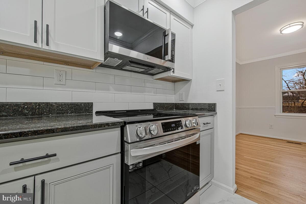 12817 Lampton Lane photo 10
