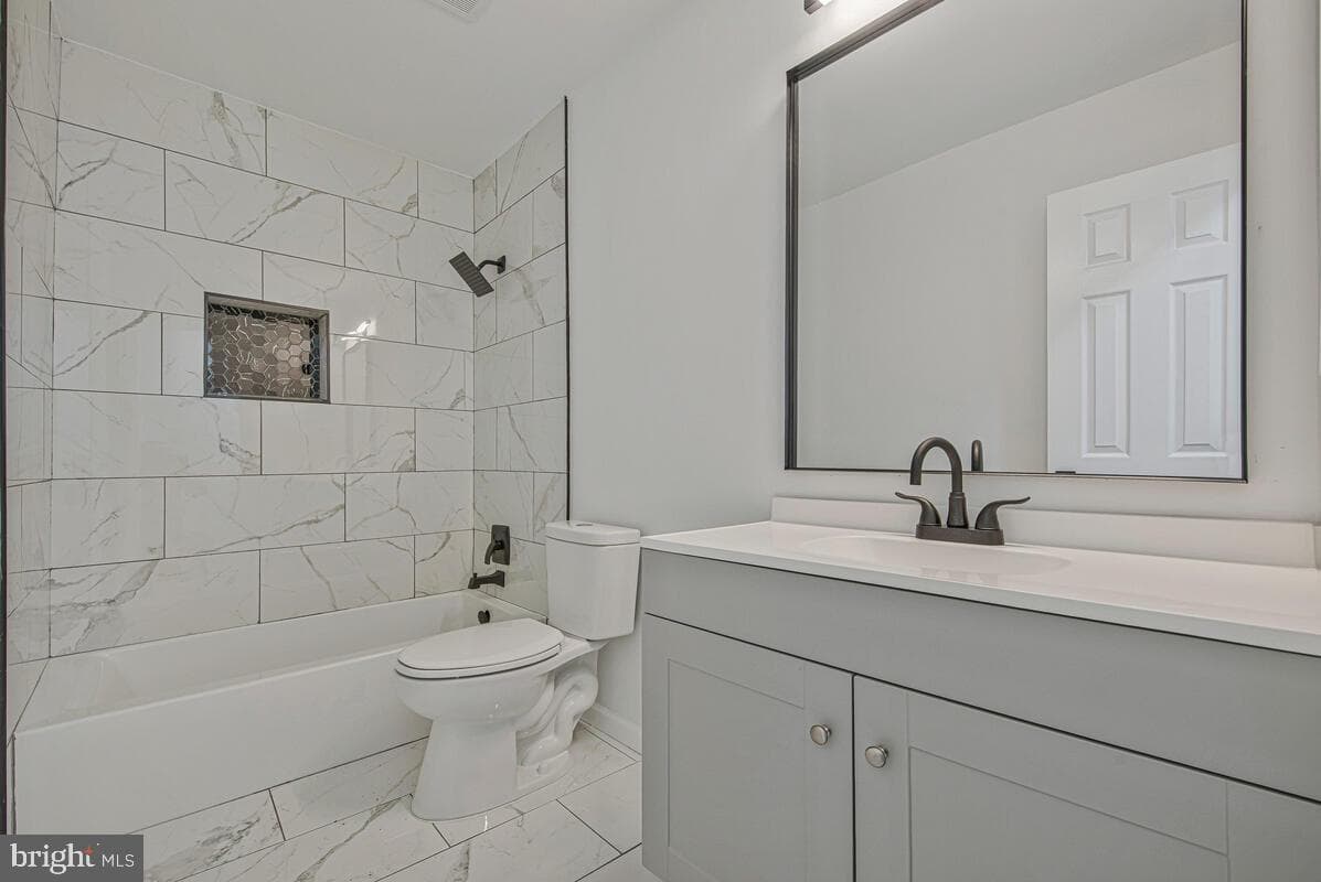 12817 Lampton Lane photo 19