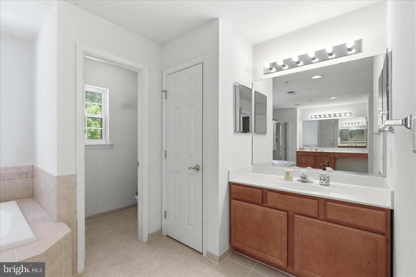 8114 Holly Lane photo 38