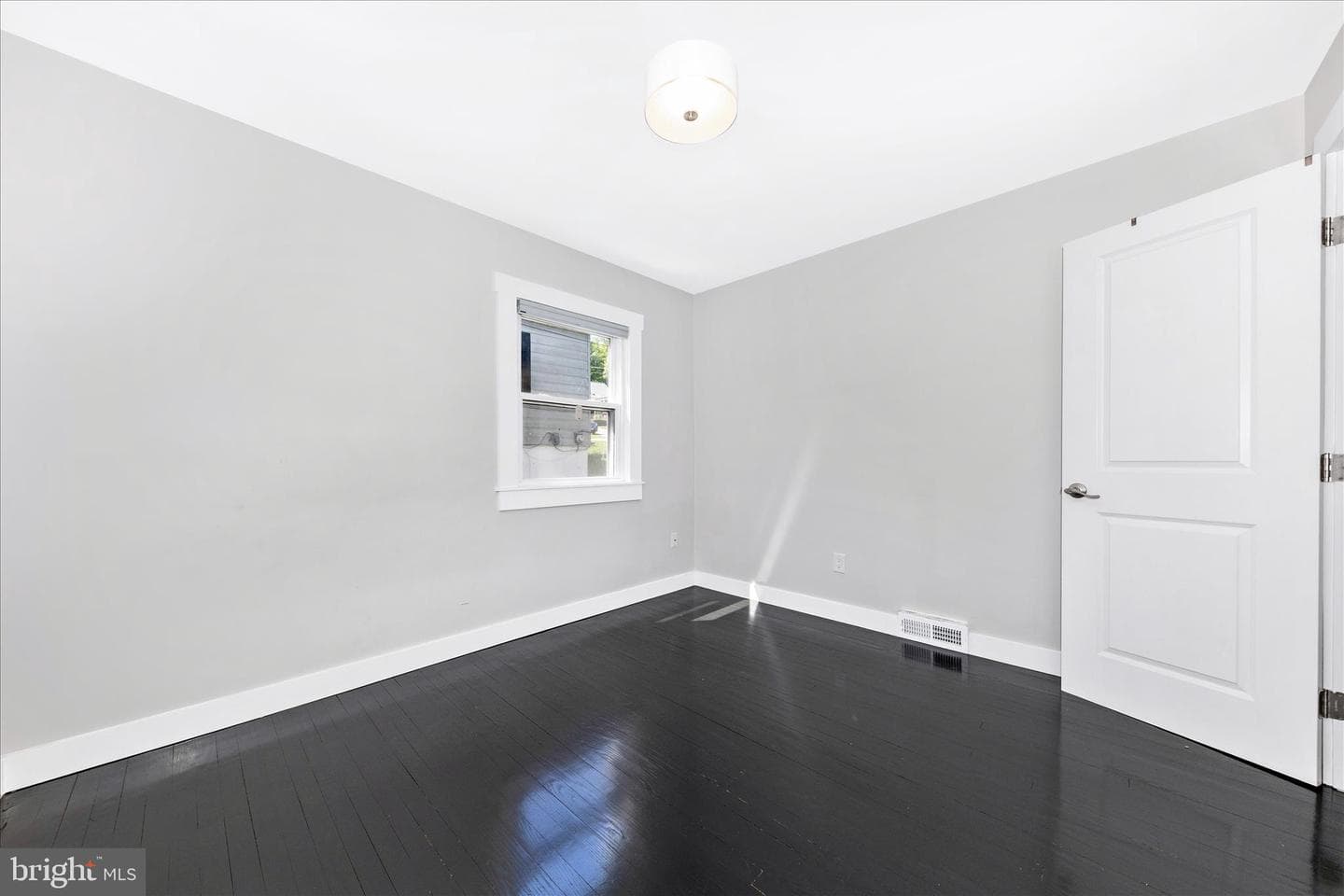 1519 Jutewood Avenue photo 28