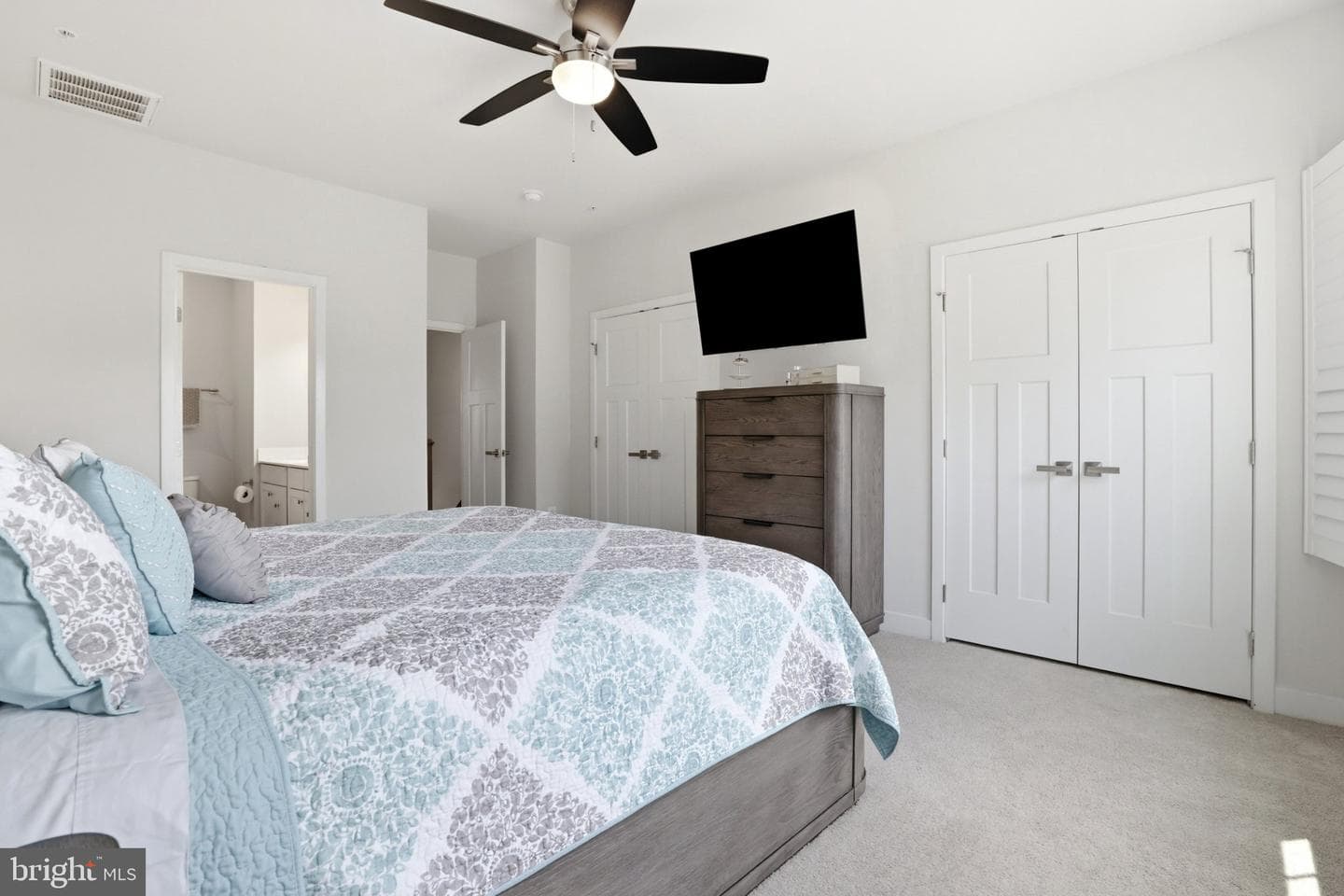 4915 Crest View Drive photo 23
