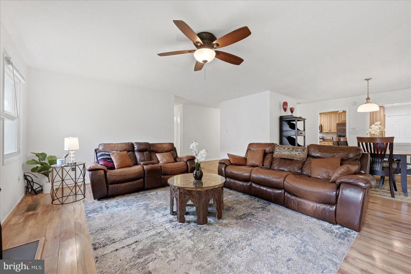 12847 Holiday Lane photo 4