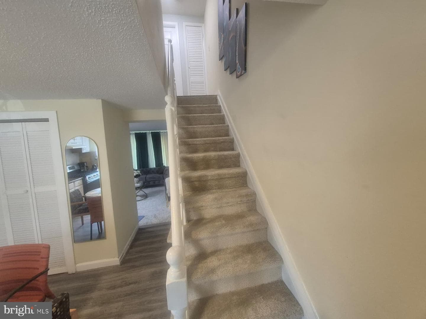 1835 Village Green Drive photo 12