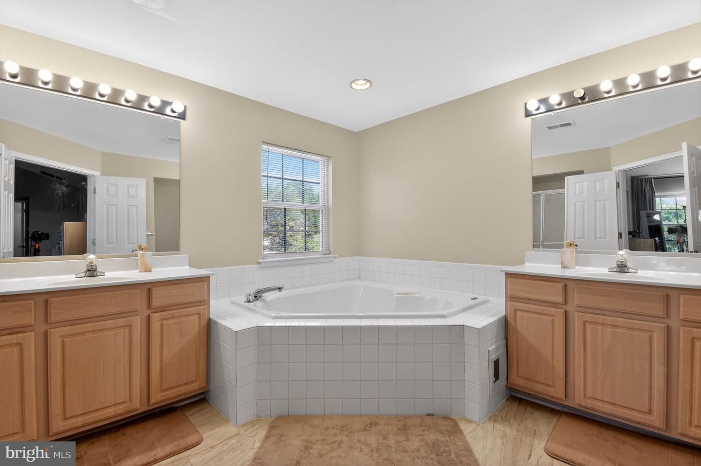 10507 Guy Court photo 25
