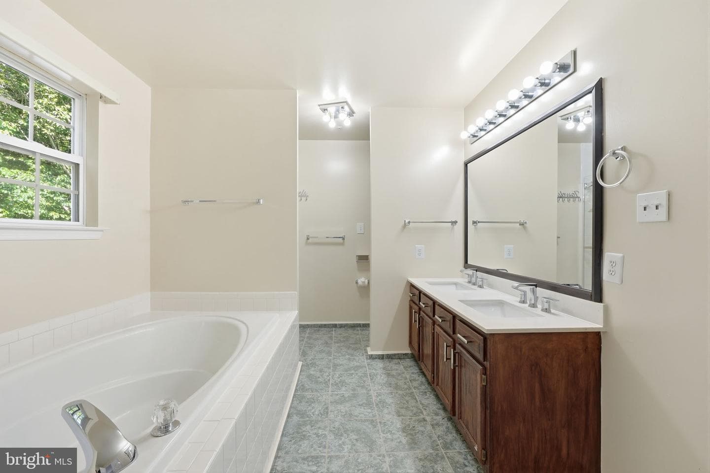 705 Bonnie Meadow Lane photo 20