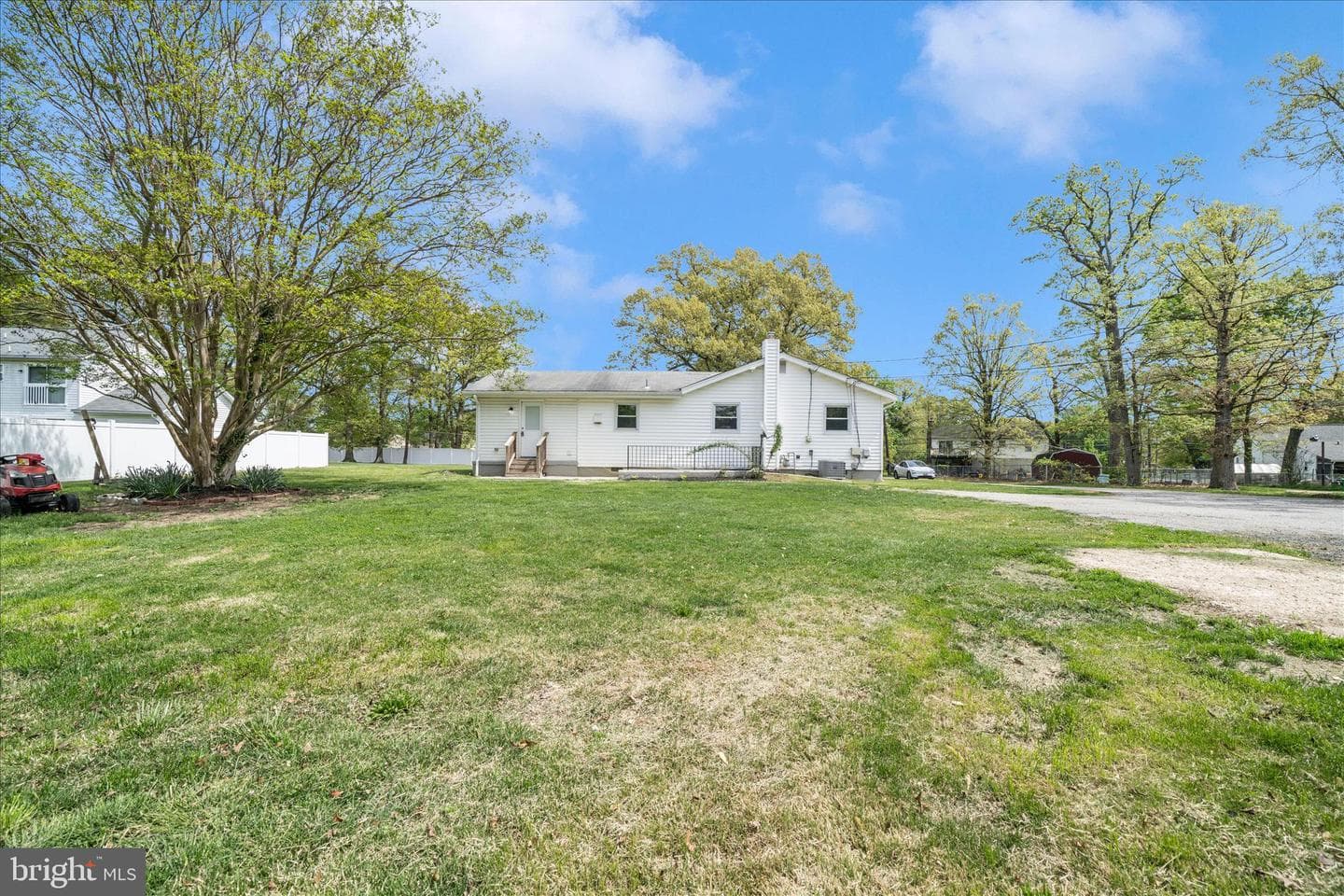 6737 Allentown Road photo 8