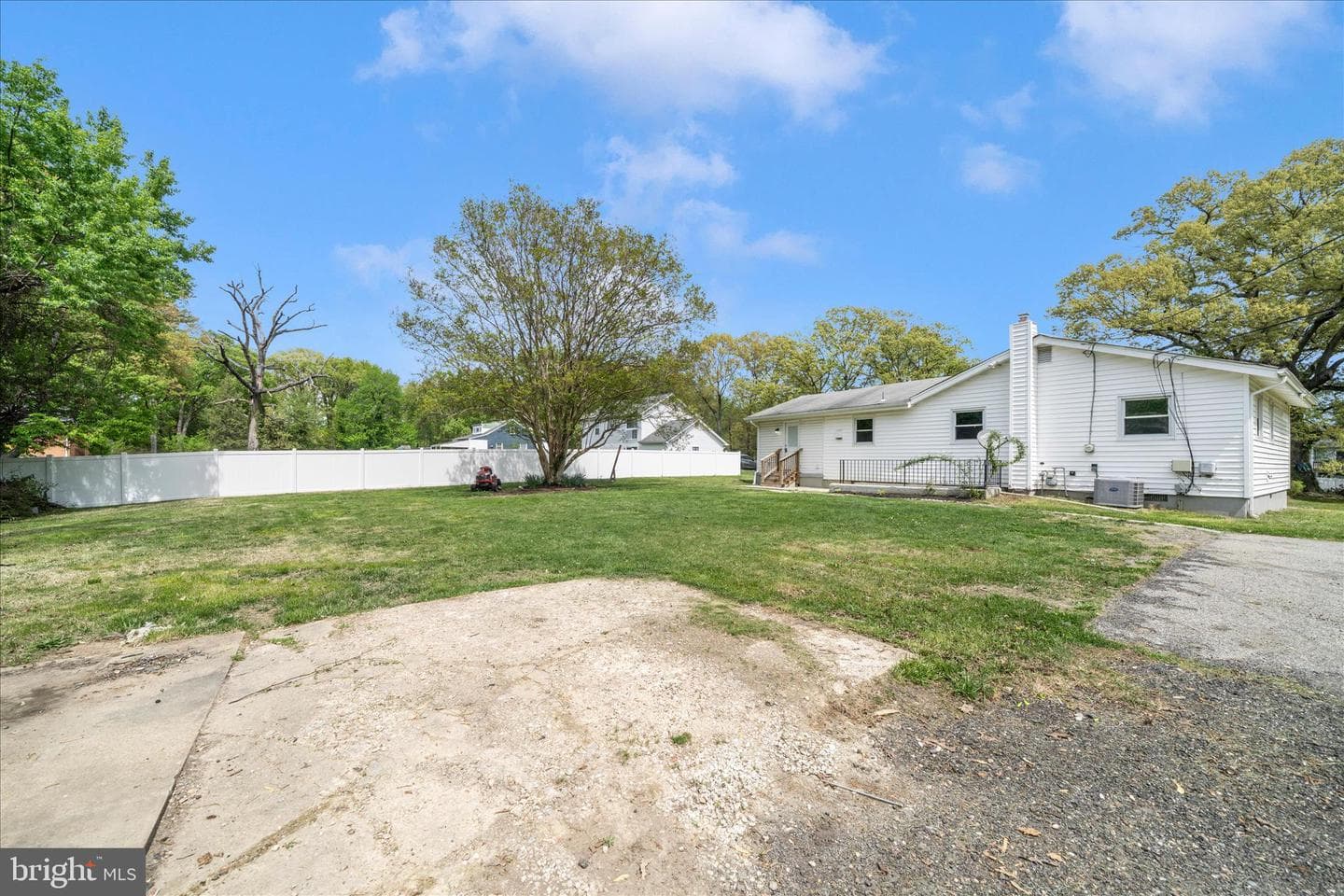 6737 Allentown Road photo 9