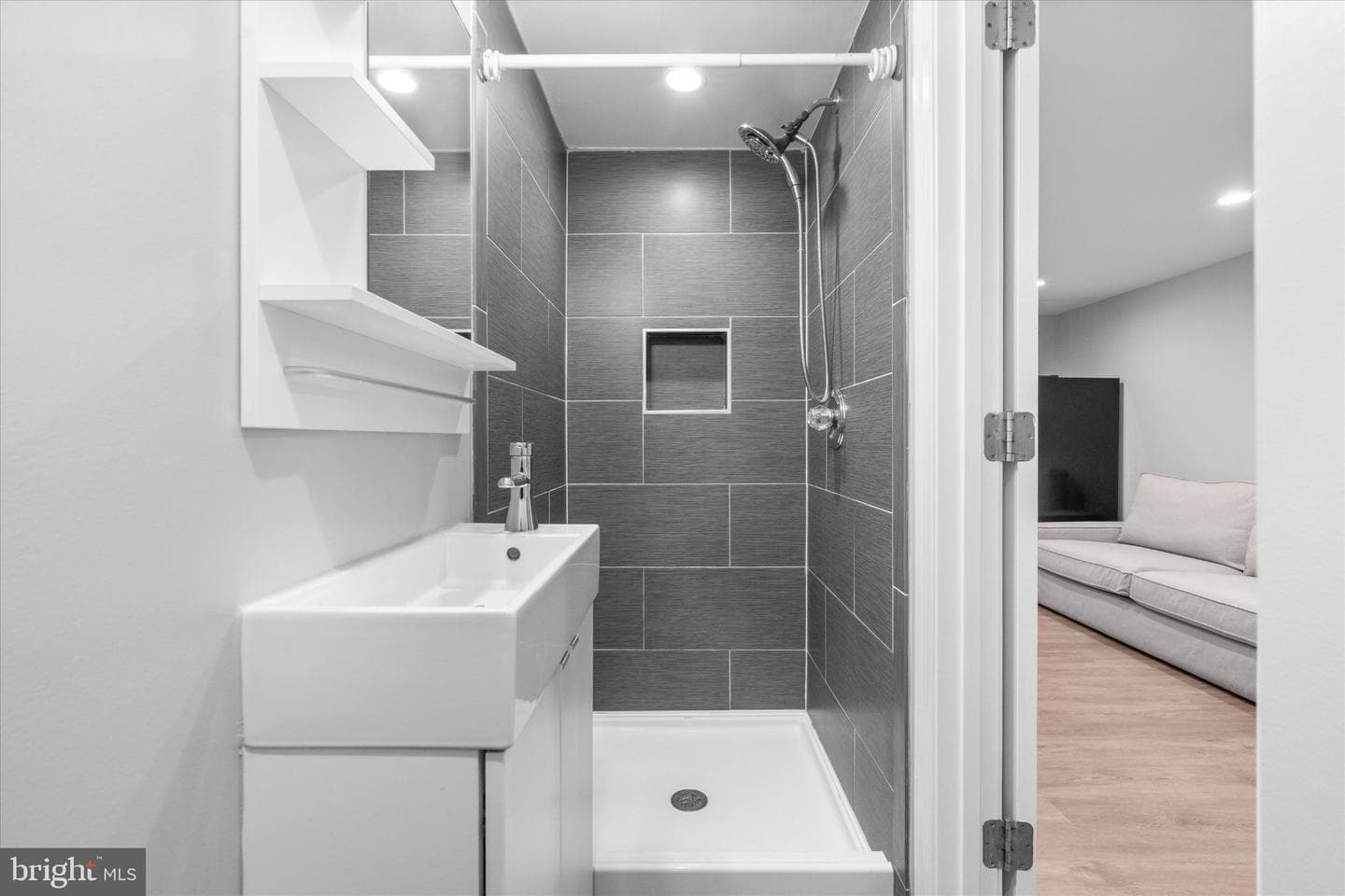 4814 Fox Street photo 20