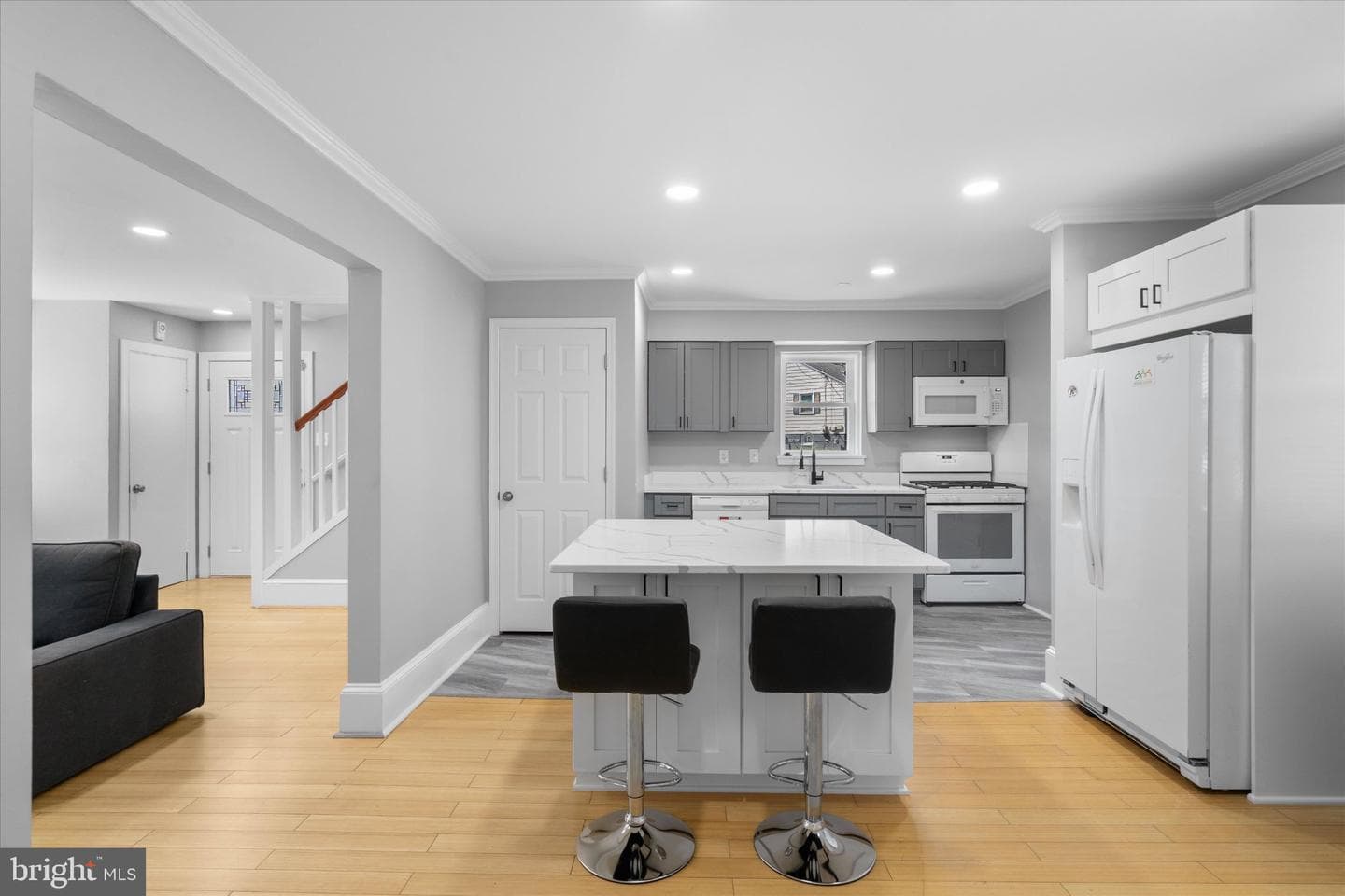4814 Fox Street photo 7