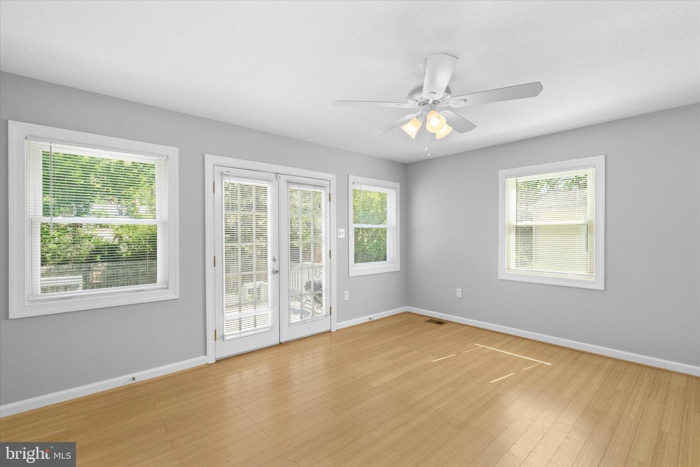 4814 Fox Street photo 9