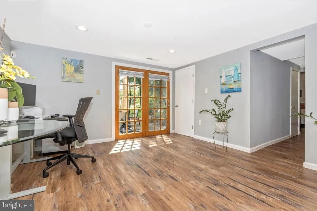 13016 Ingleside Drive photo 32