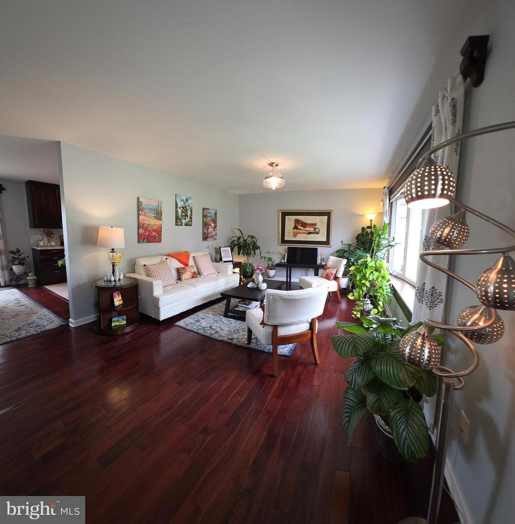 13016 Ingleside Drive photo 6