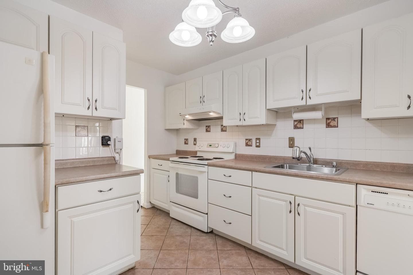 9200 Edwards Way #514 photo 3