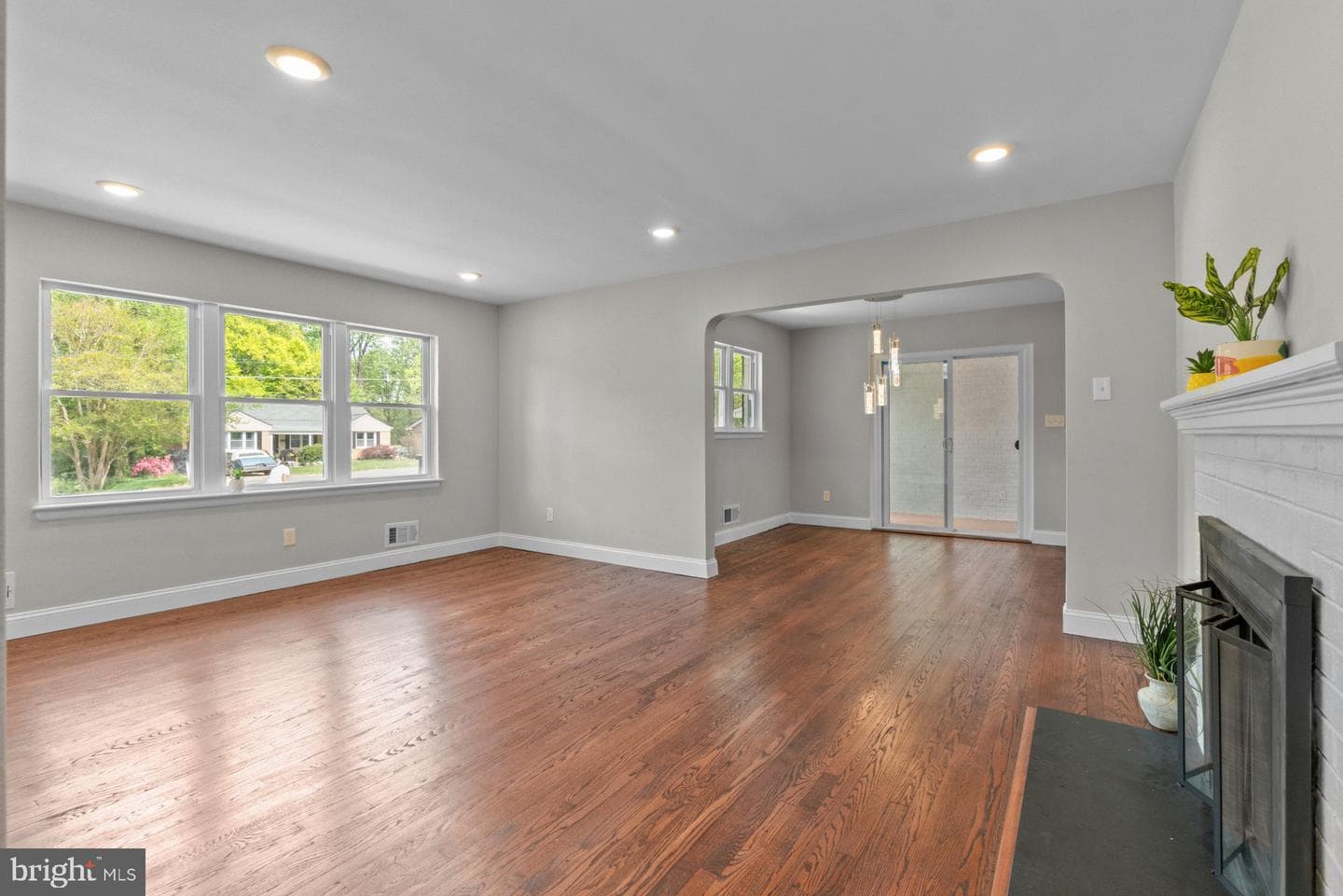 5001 Sharon Road photo 2