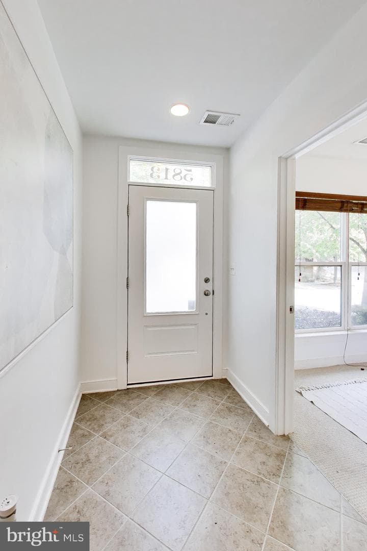 5813 Lustine Street photo 3