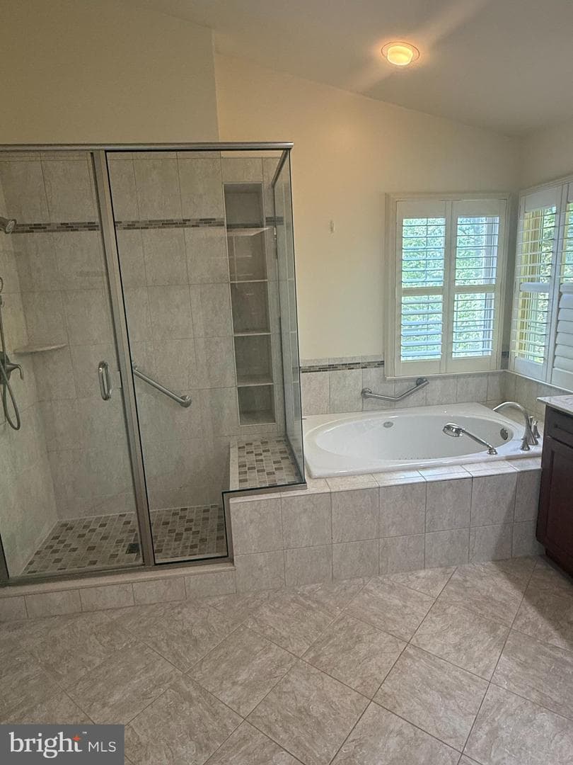 5404 Lakevale Terrace photo 79