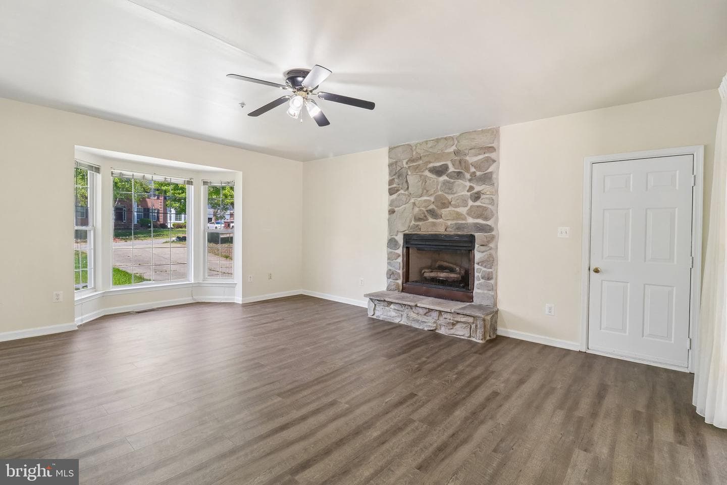 9712 Thornville Drive photo 22