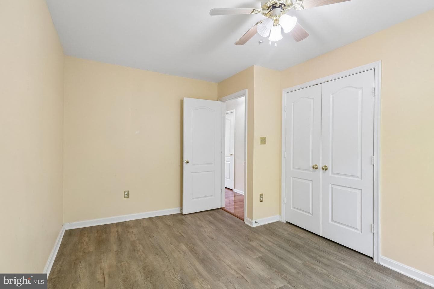 9712 Thornville Drive photo 32