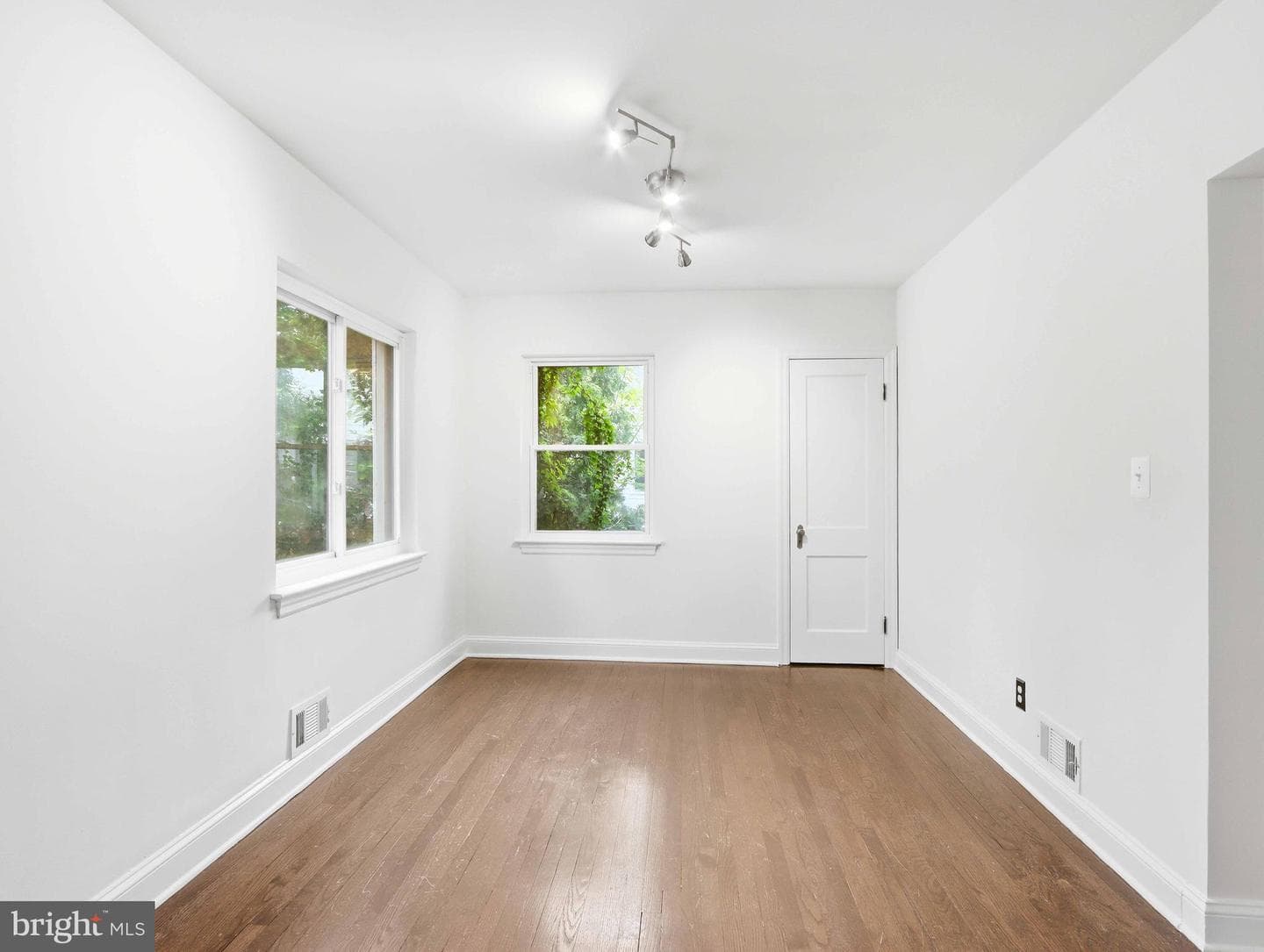 5507 Gallatin Street photo 10