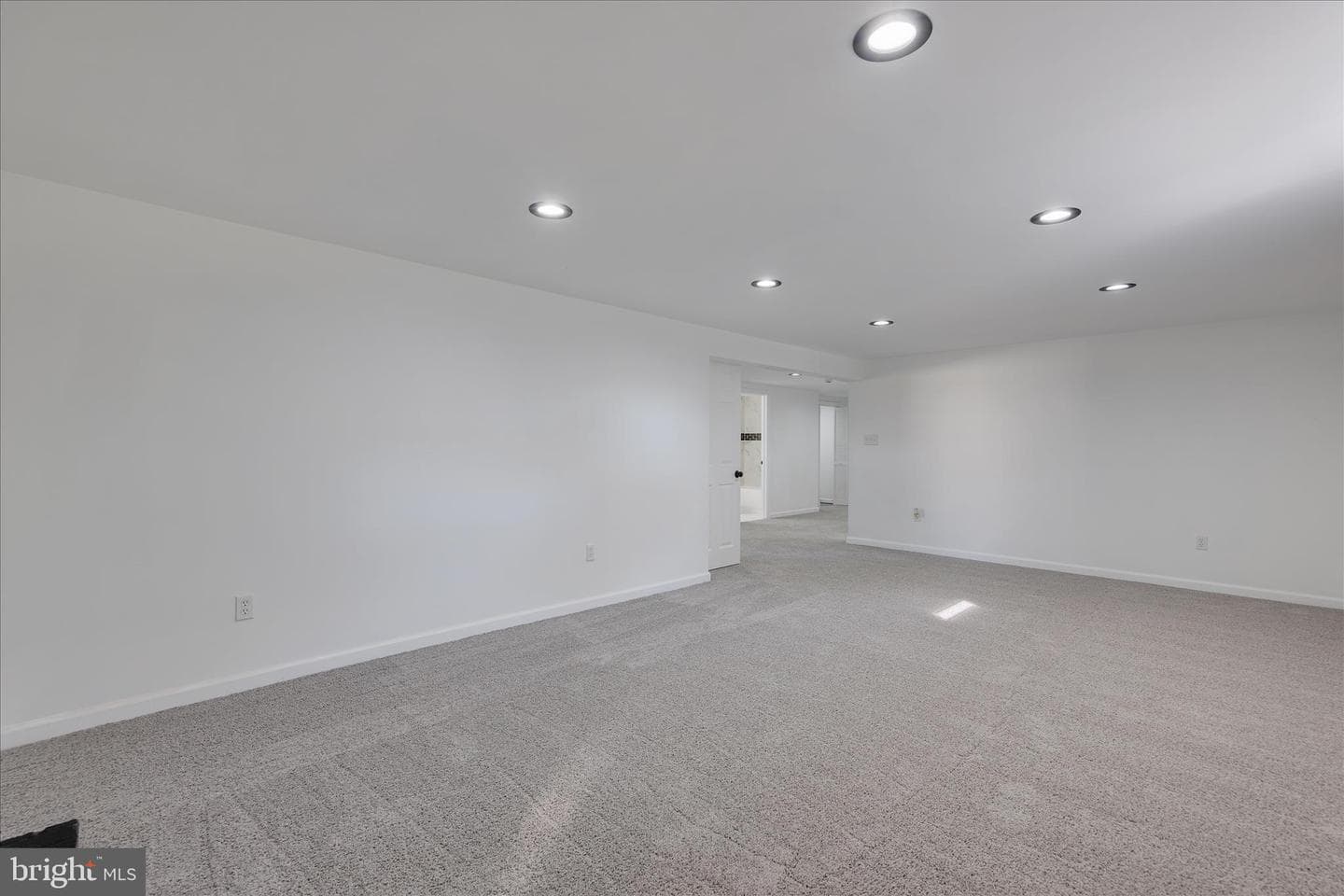 6810 Surratts Road photo 26