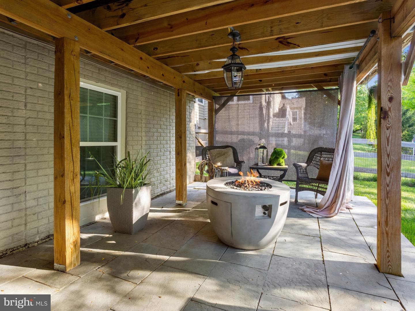 2015 Fittleworth Terrace photo 32